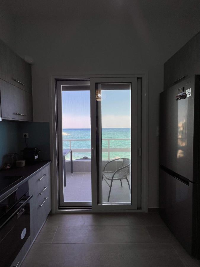 Beach Retreat In Town Corinth Buitenkant foto